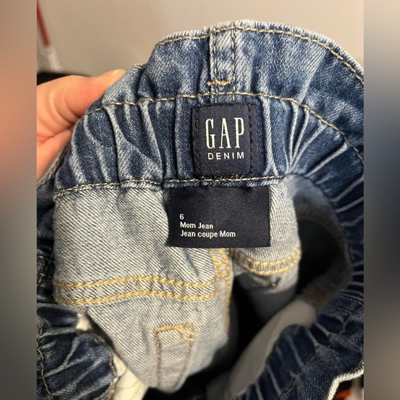 Gap Denim Toddler size 6 Mom Jeans with tie belt light wash - Picture 3 of 3